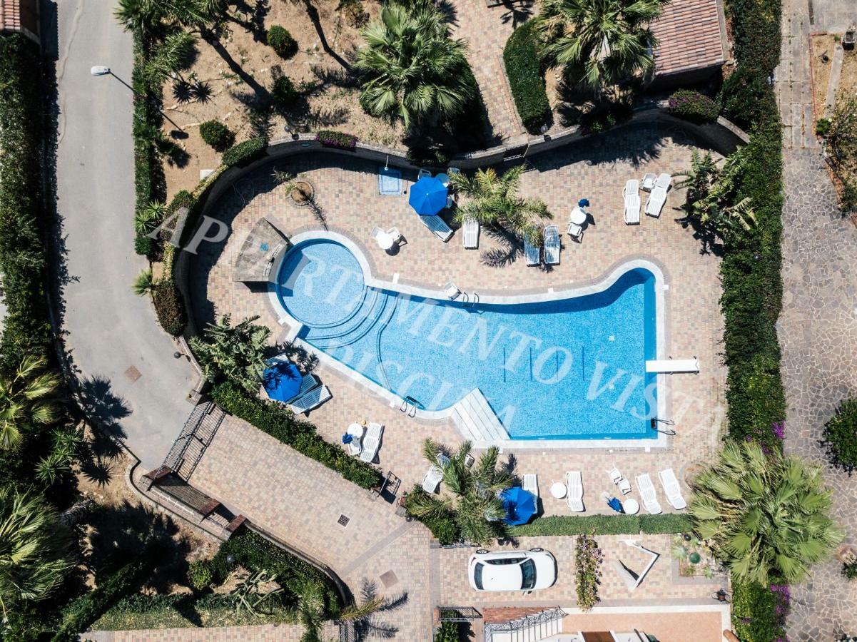 Mansarda Con Vista Piscina Campofelice Di Roccella Exterior foto